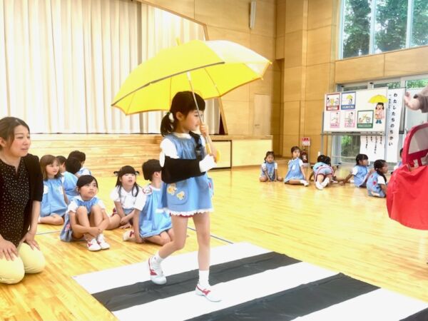 つゆ時期の交通安全に備えて