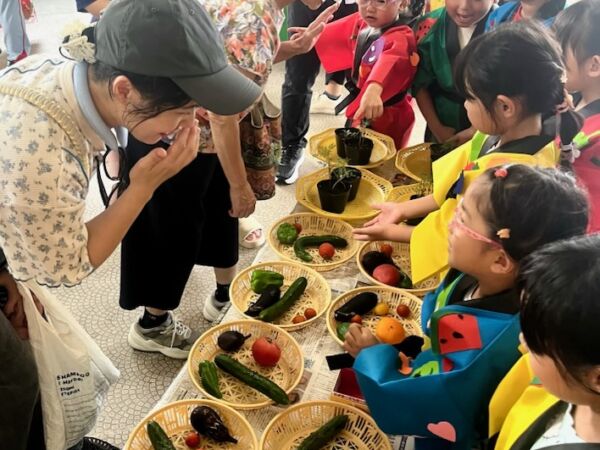 森田駅で野菜を売ったよ(年長)
