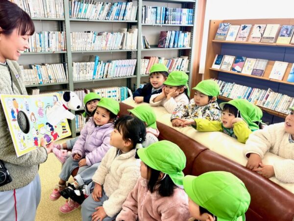 短大図書館へ